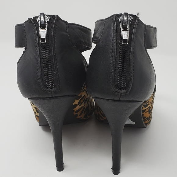 Madison by Shoedazzle Black heels  w/Leopard - Picture 4 of 8